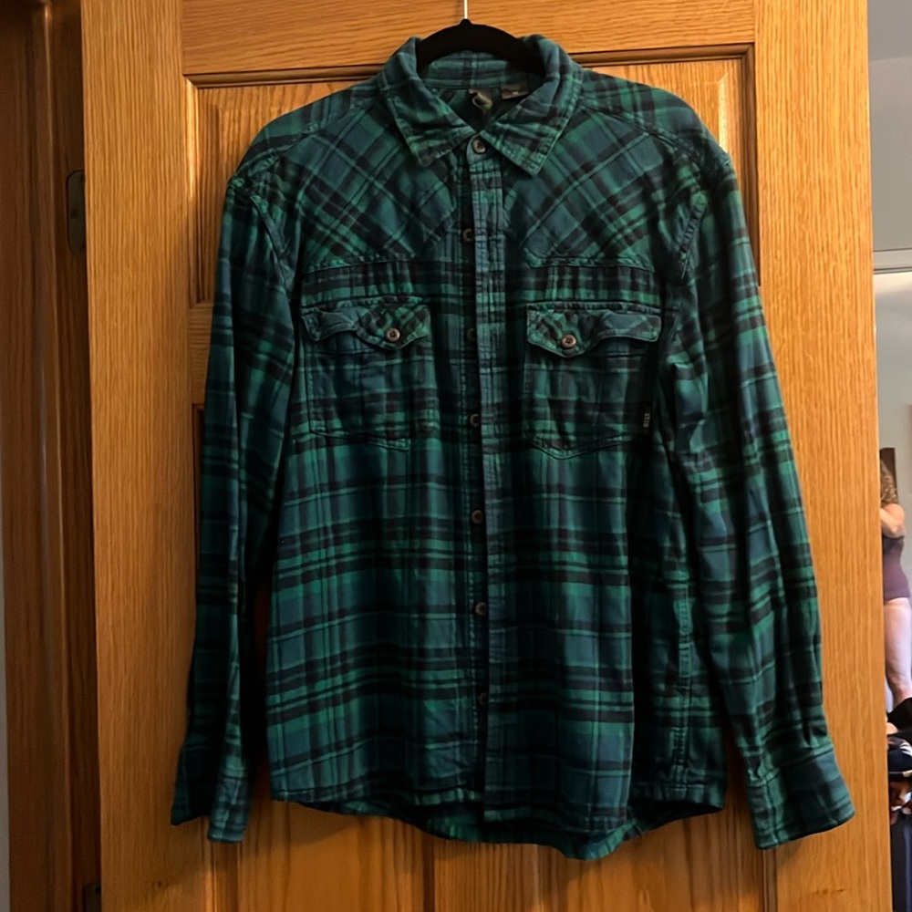 STIO button up flannel (green/blue). Size M (can we unisex)